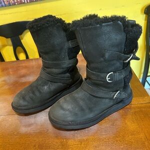 UGG Becket Black Water-resistant Leather Sheepskin Boots Size 8